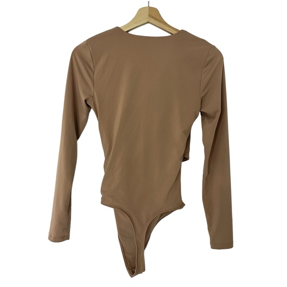 ❌SOLD❌ abercrombie & fitch long-sleeve wrap bodysuit - Picture 2 of 7